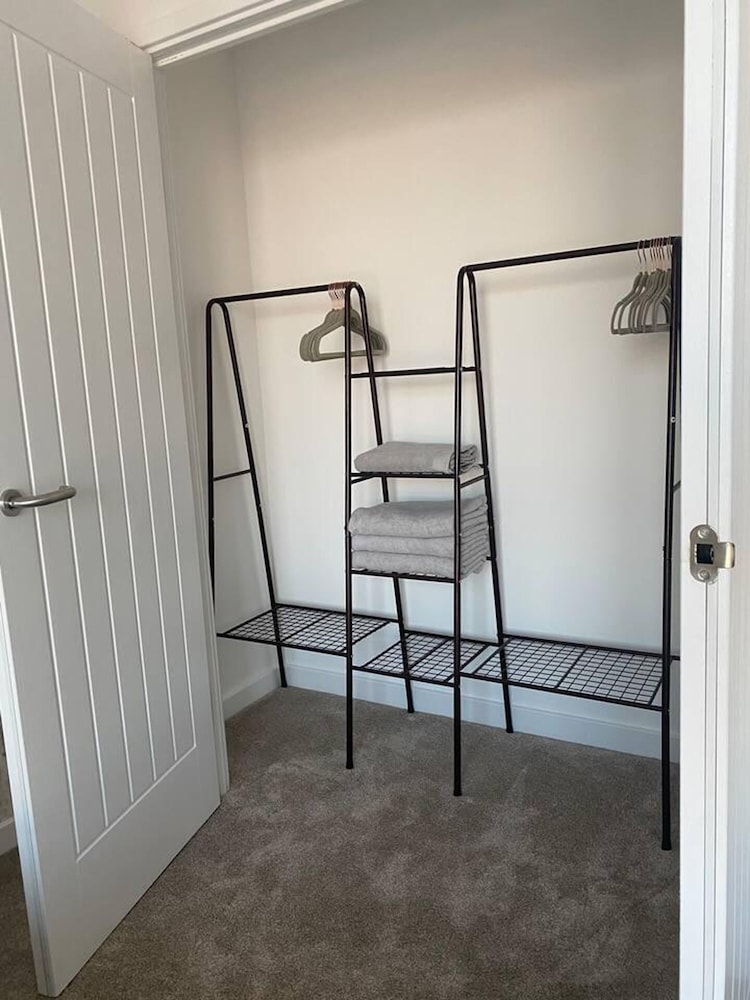 2 Bed Penthouse - Balcony - Smoking - Parking view 2