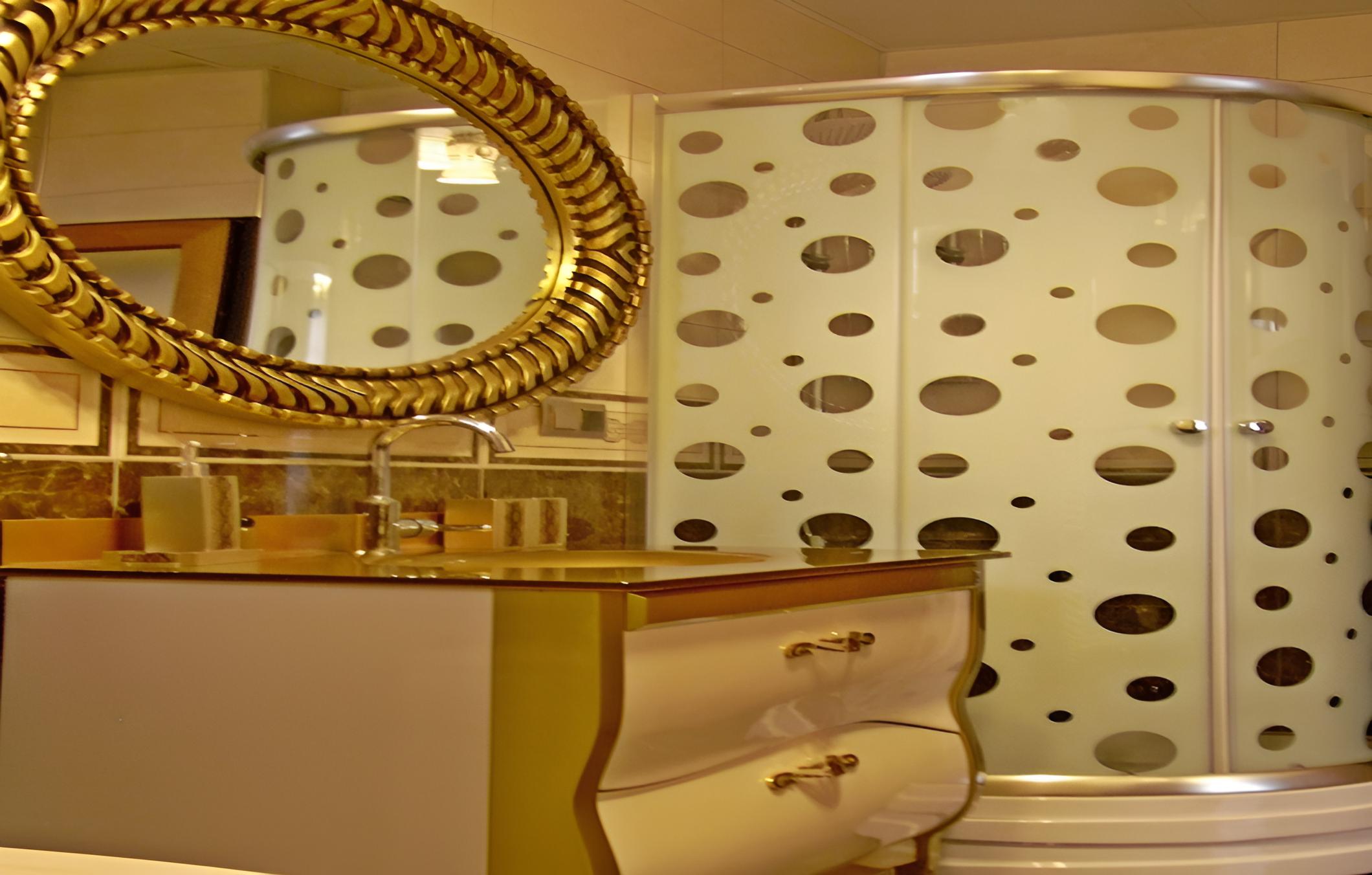 Dedeli Deluxe Hotel