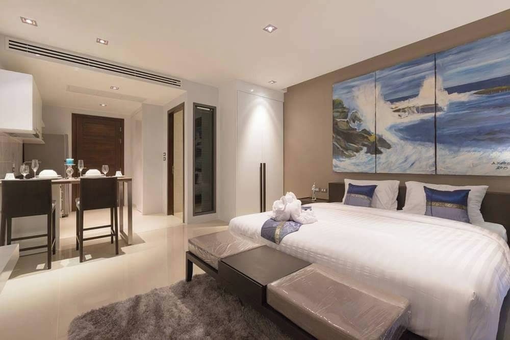 Emerald 521 - Studio With Balcony and Shared Pool view 2
