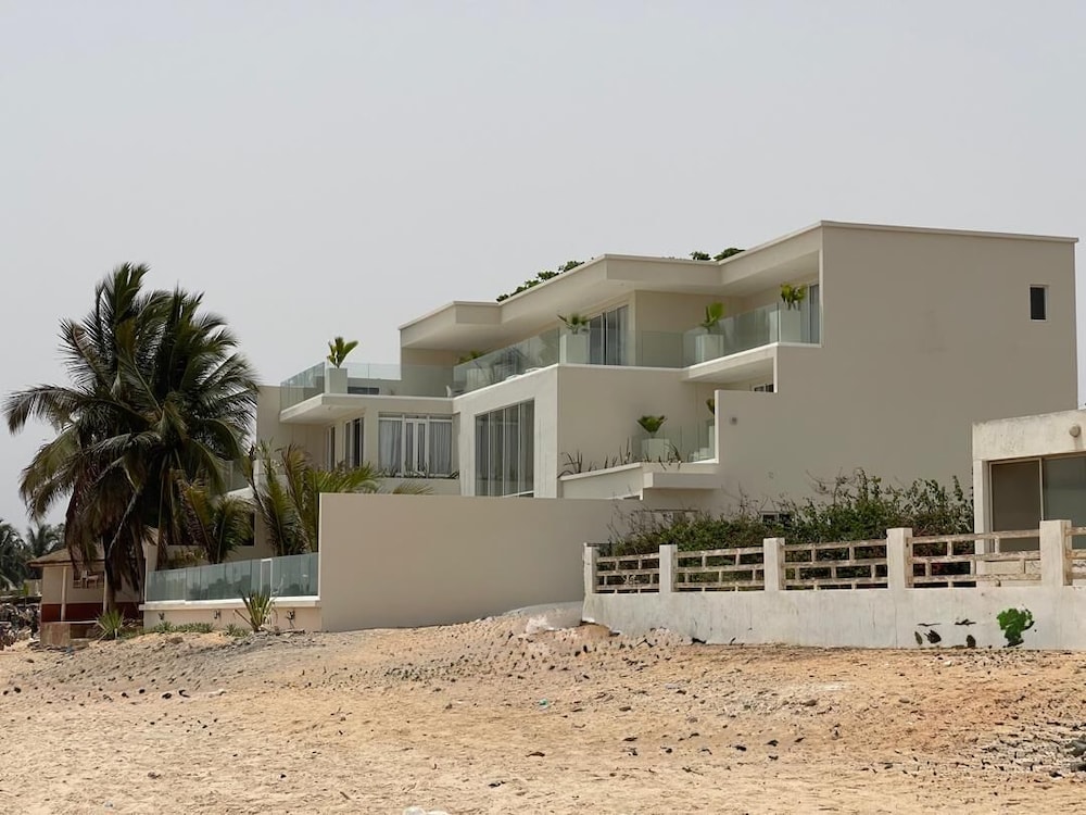 Villa Italia Somone Luxury Hotel