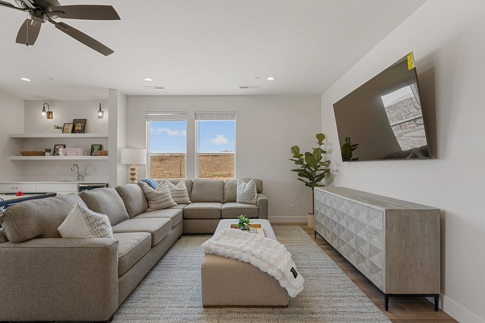 Isle Of Adventure 6 Bedroom Townhouse