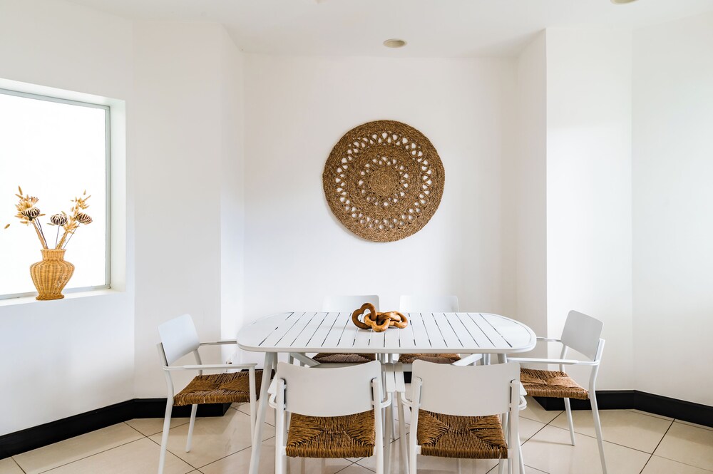 mVillas - Luxury 2Bed 2Bath Condo w Pool - Property Image 5