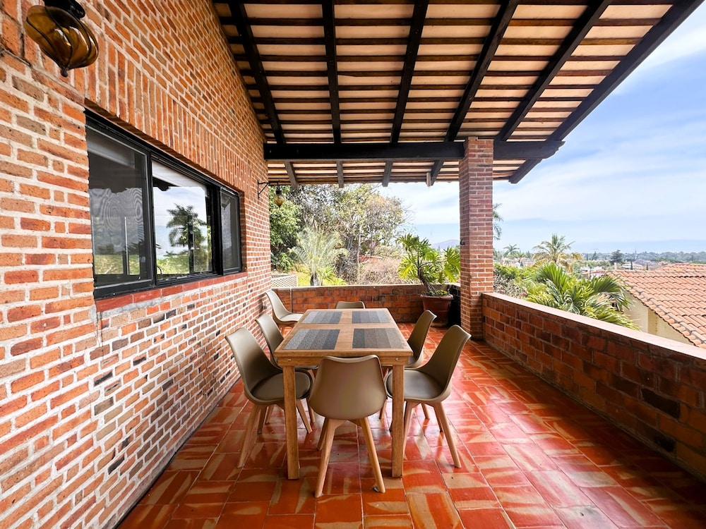 Anana Rancho San Rafael Pool and Lake Views