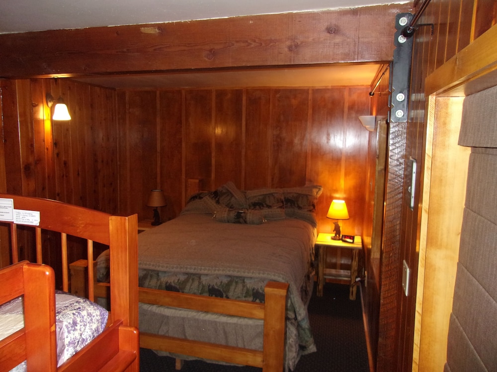 Embers Lodge and Cabins