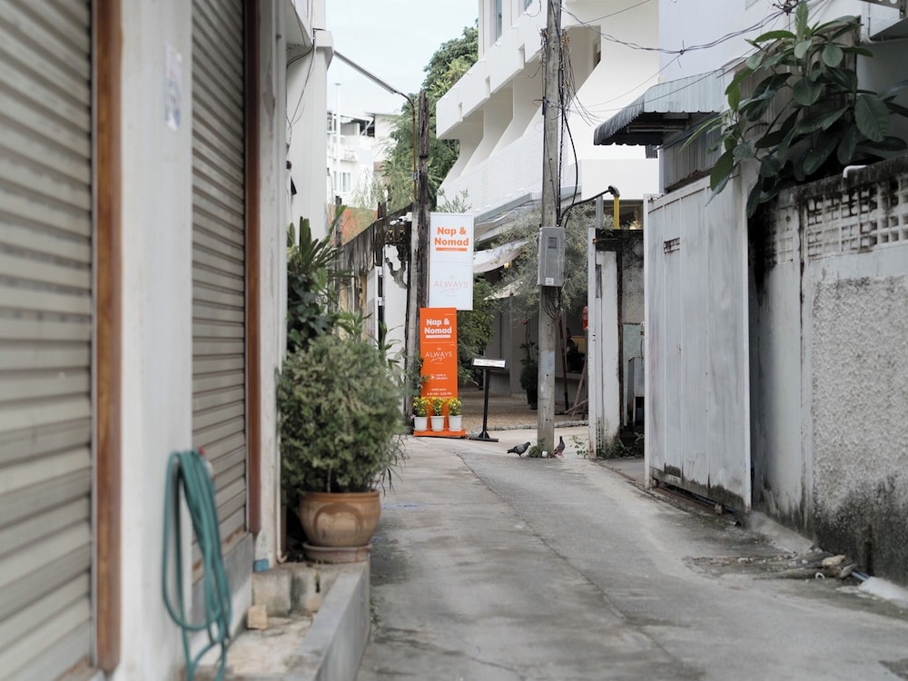 Nap & Nomad Hostel Tha Phae Gate