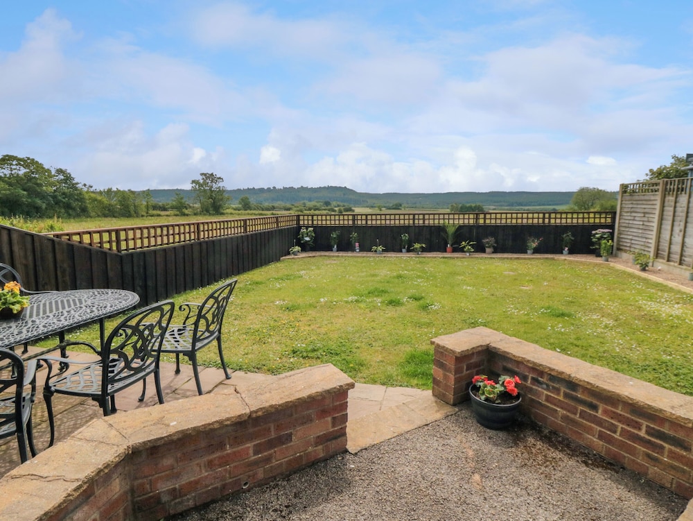 Temple Hill View