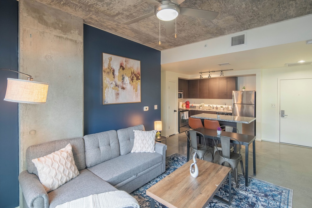 ROVE LIVING/KL - Roosevelt Point
