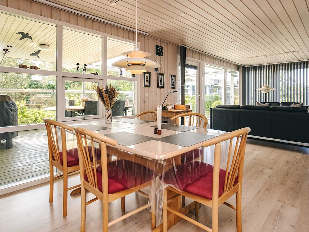 4 Star Holiday Home in Hals