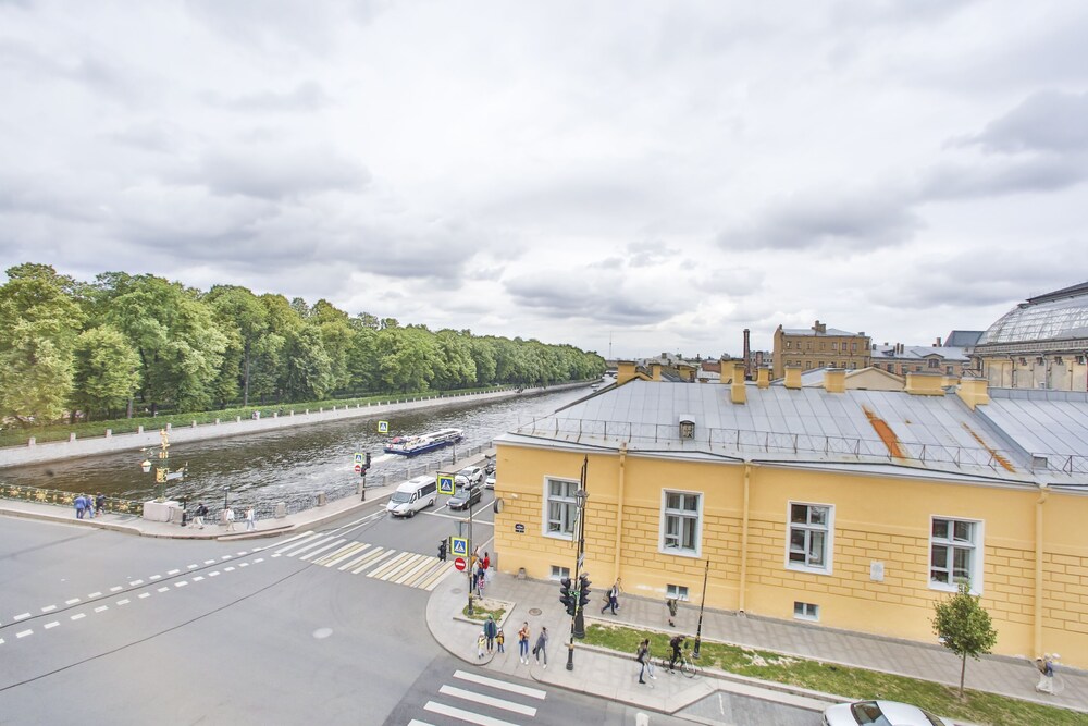 Apartments on Fontanka 12 view 5