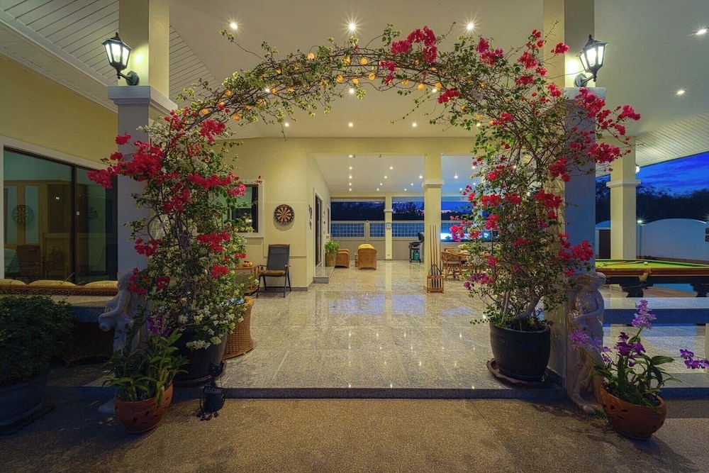 lounge