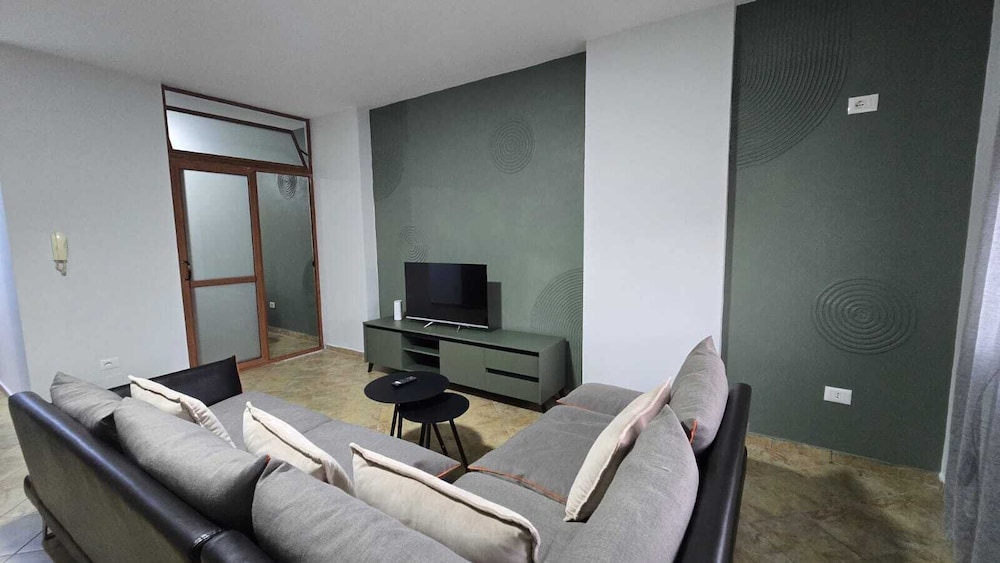 Tirent Apartment-One Bedroom Central