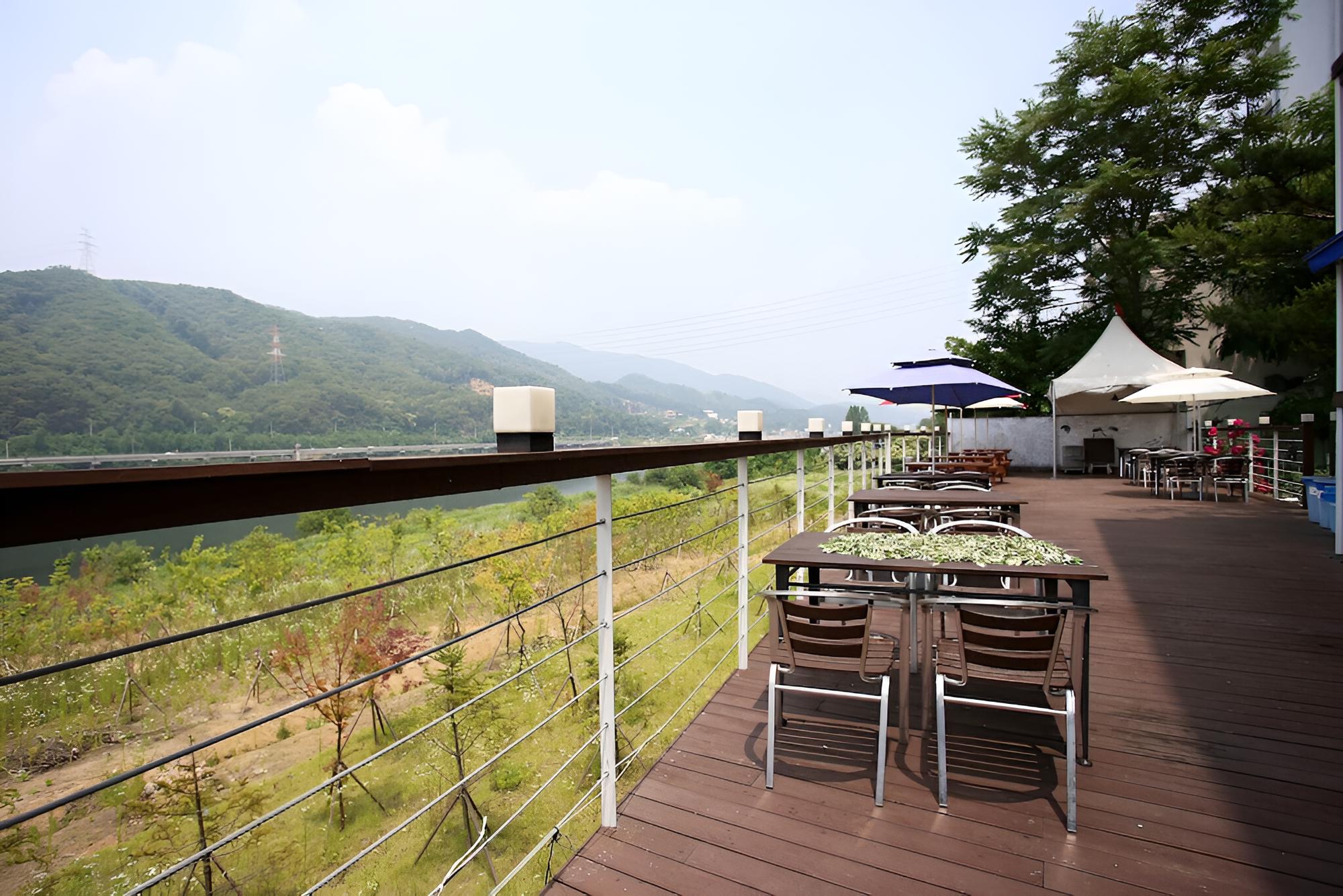 Cheongpyeong Paradise view 3