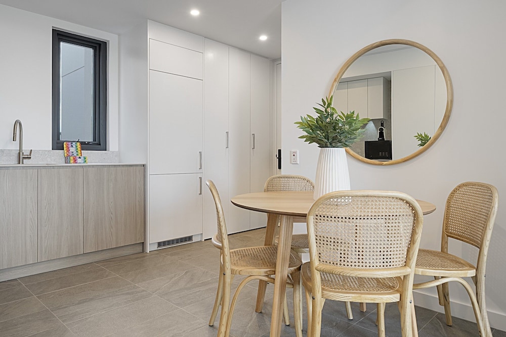 Bright 1-bedroom Escape With Private BBQ