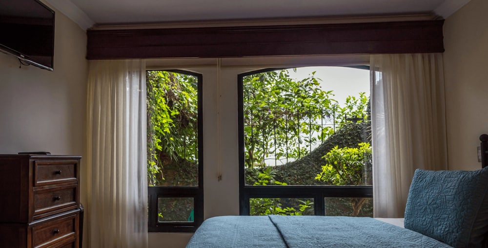 Monteverde Cloud Forest Vacations - Casas del Toro Monteverde - Property Image 4