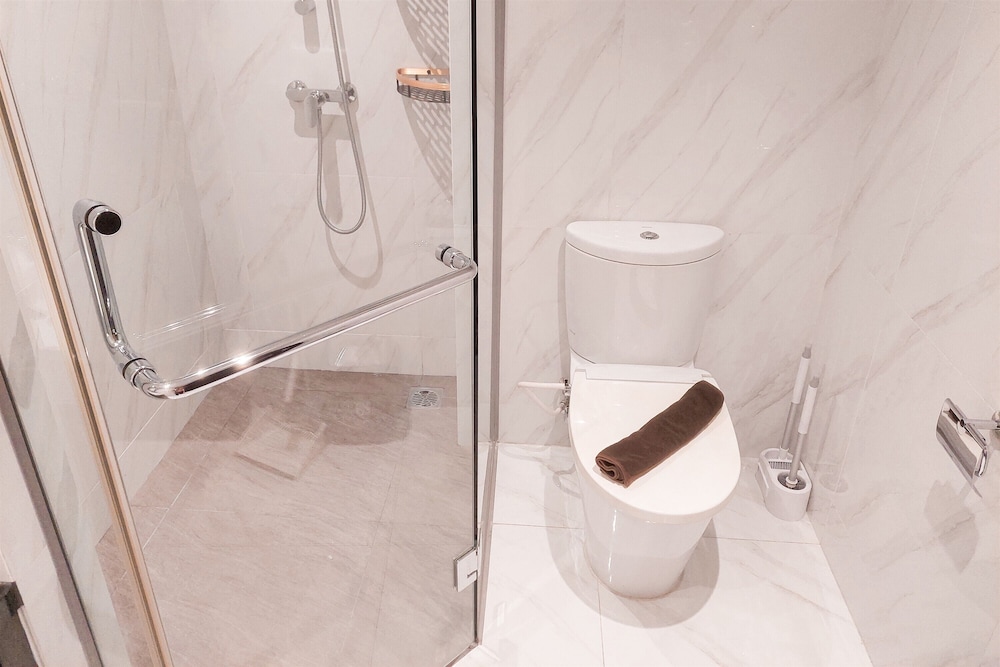 Modern Look And Comfy 1Br Apartment Branz Bsd City