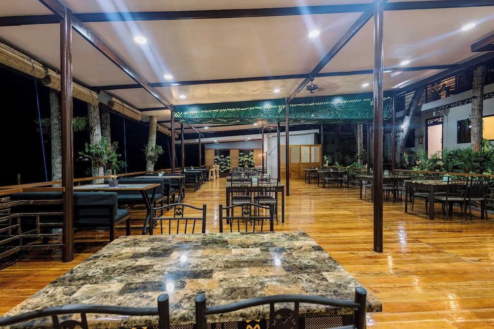LOBOC RIVERSIDE INN and RESTAURANT