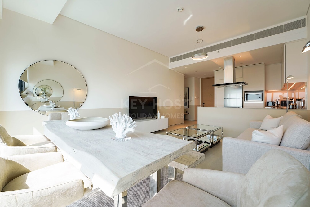 KeyHost - Address Beach Residences