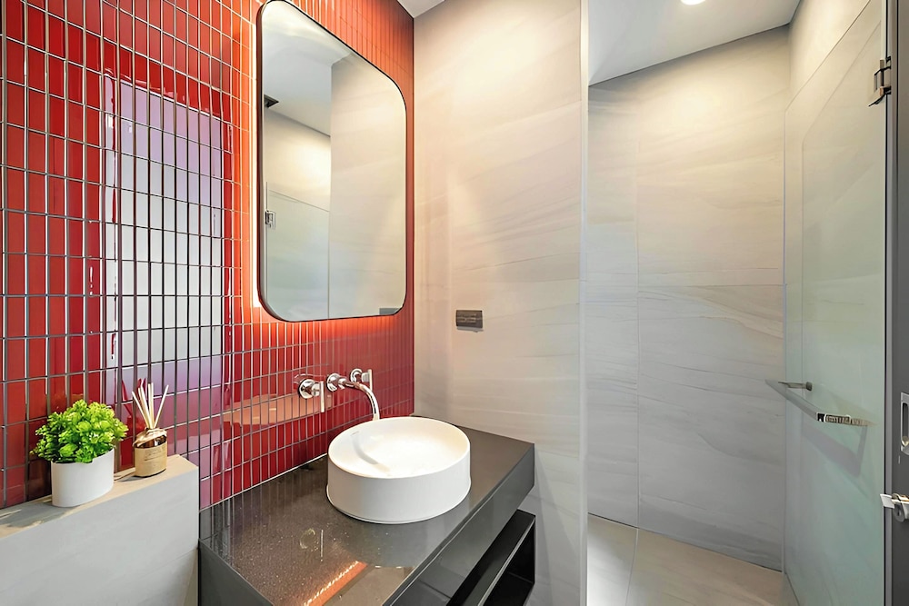 Luxury 2 Bed Room Sea View With Large Bath Tub In Balcony