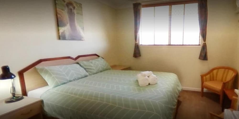 The Clansman Motel