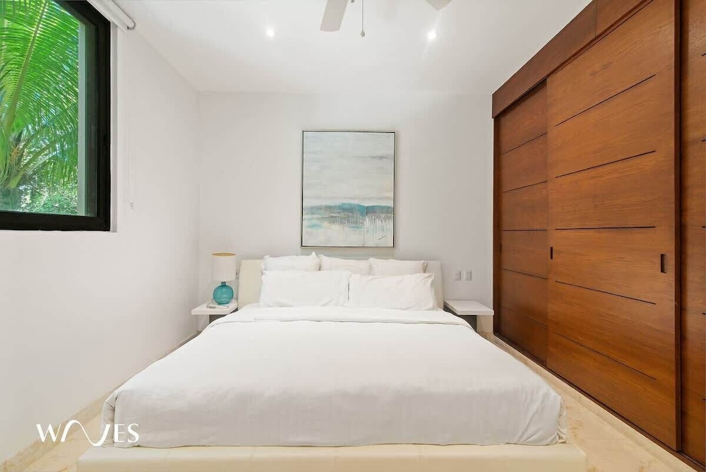 2 Br. Luminous and Spacious Pool View Apt