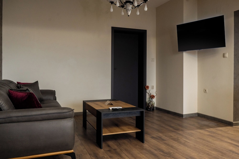 Apartment 8