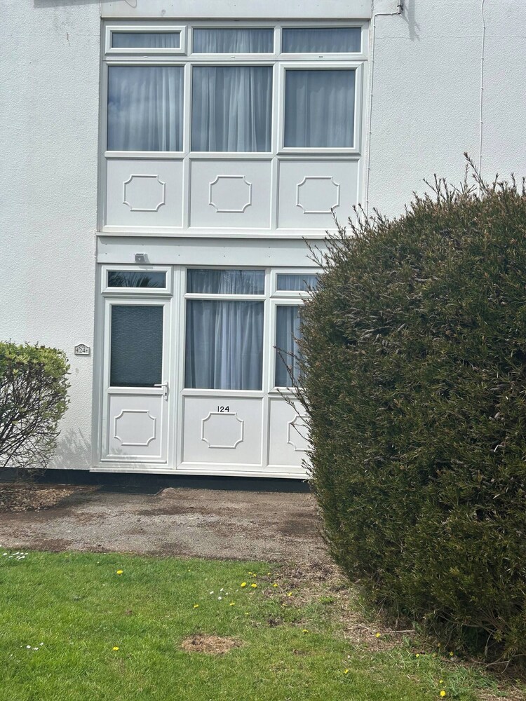 Charming 2 Storey Holiday Villa in Dawlish Warren