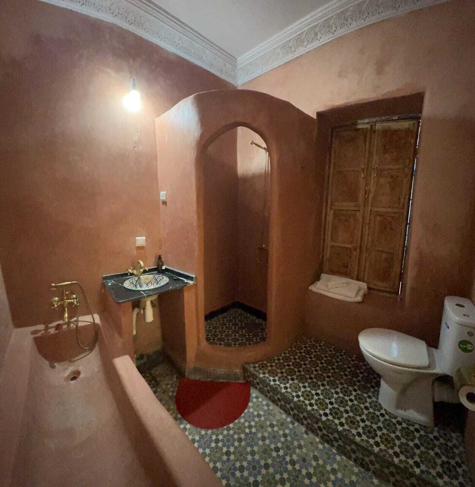 Riad amirwa