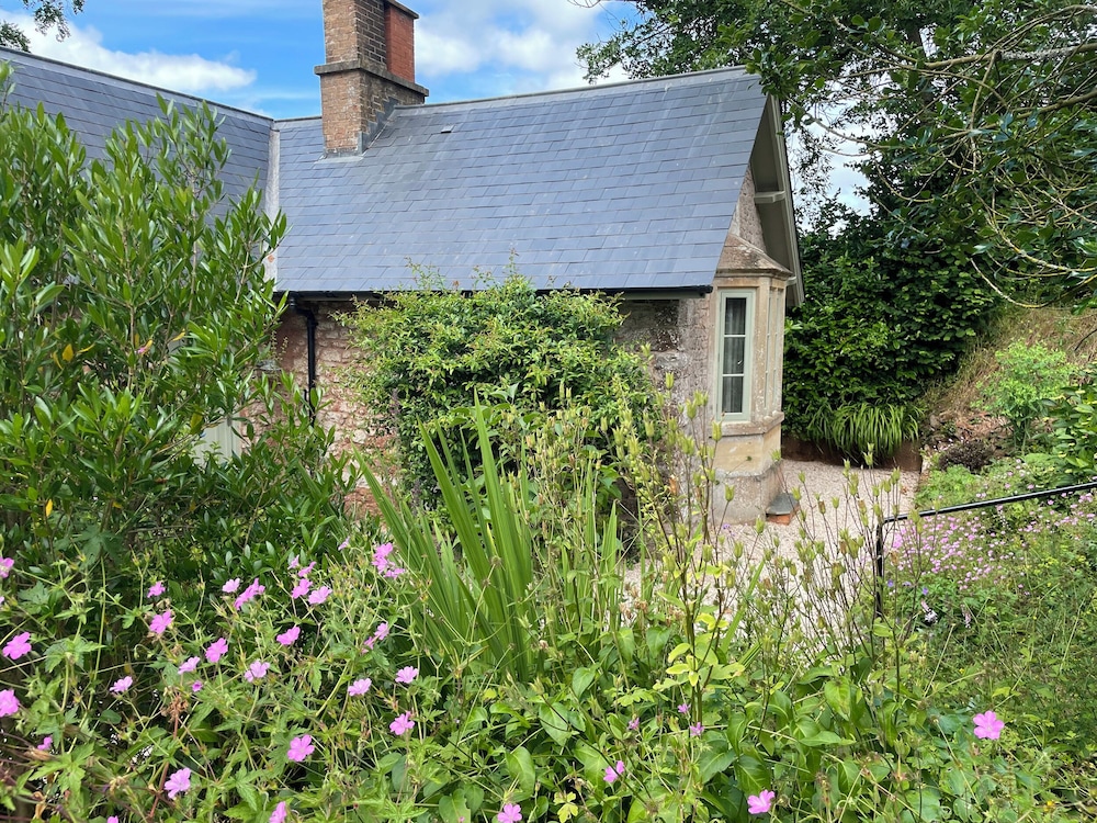 Court Lodge