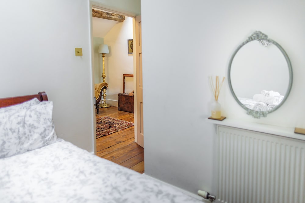 Artisan Hall Stunning Grandeur Cotswolds