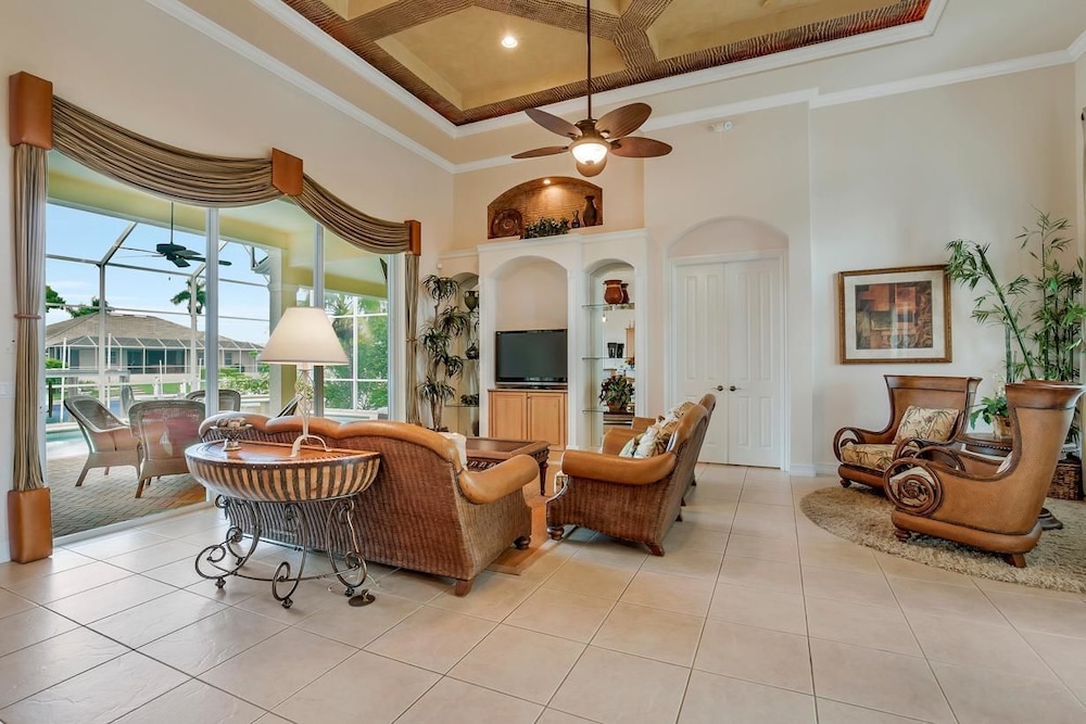 SMARCO1255 3 Bedroom Holiday Home by Marco Naples Vacation Homes