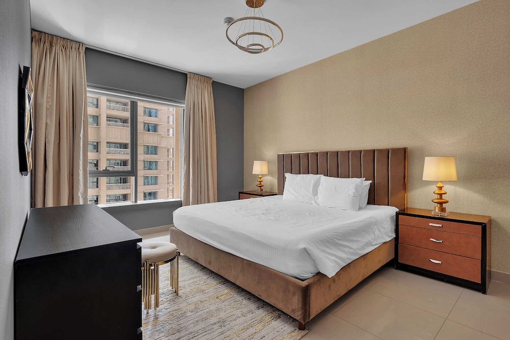 Bellavista - Elegant -2BR -Fountain View