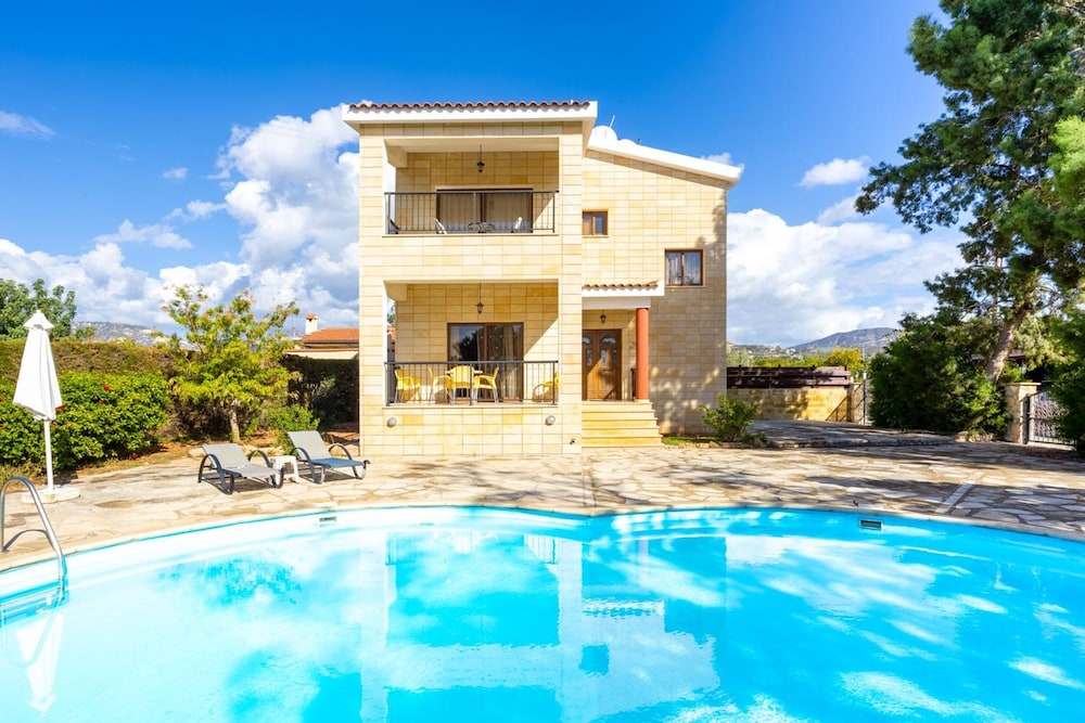 Villa Natasha in Peyia
