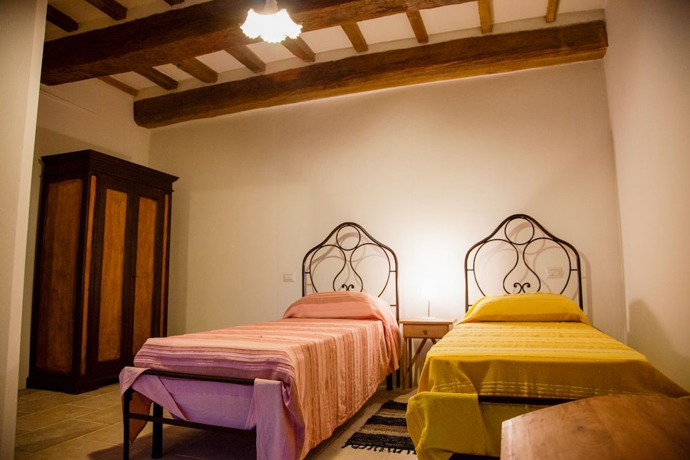 Casale Belvedere con piscina nel bosco photo 3