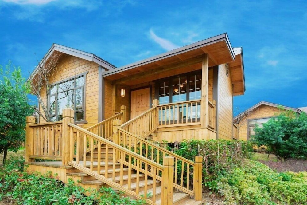 Phoenix Hotspring Resort