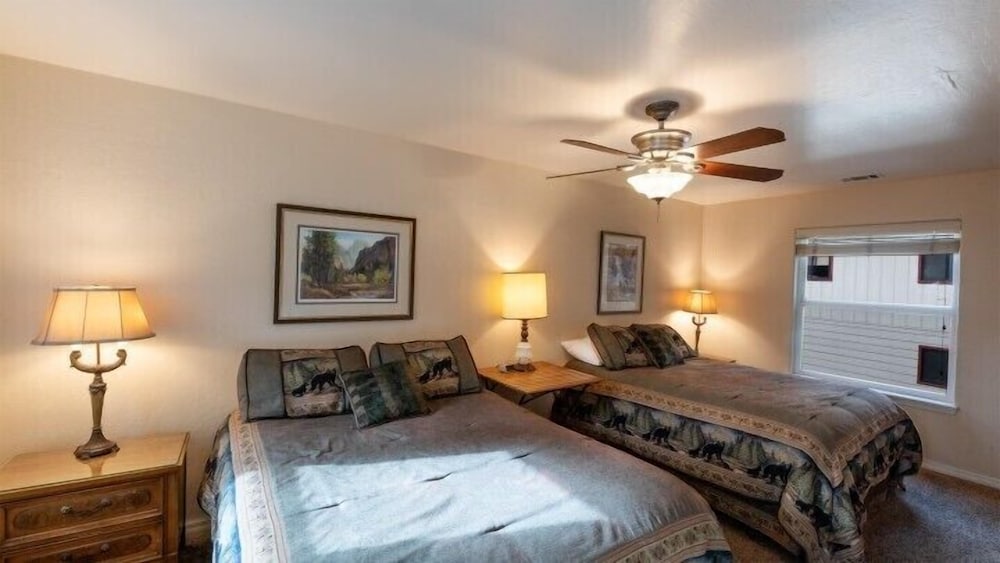 Scenic Wonders Starlight Lodge 4 Bedroom view 4