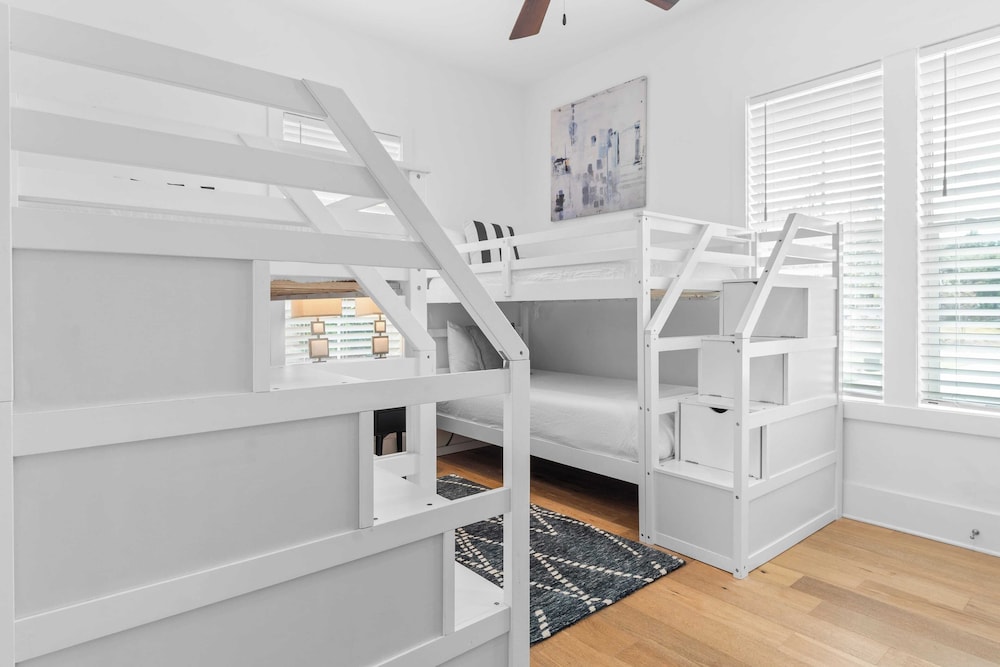 Walk to Beach + Pool, Hot Tub & Game Room 30A Ohana Grande by Avantstay