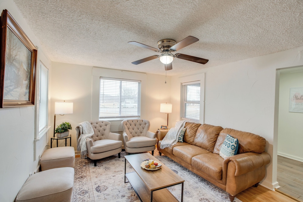 Rural Retreat Near Golf Courses in Ottawa Lake!