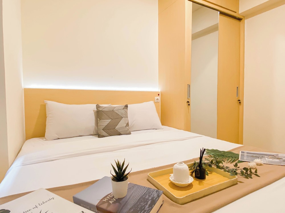 Modern Contemporary 2Br Apartment At Meikarta
