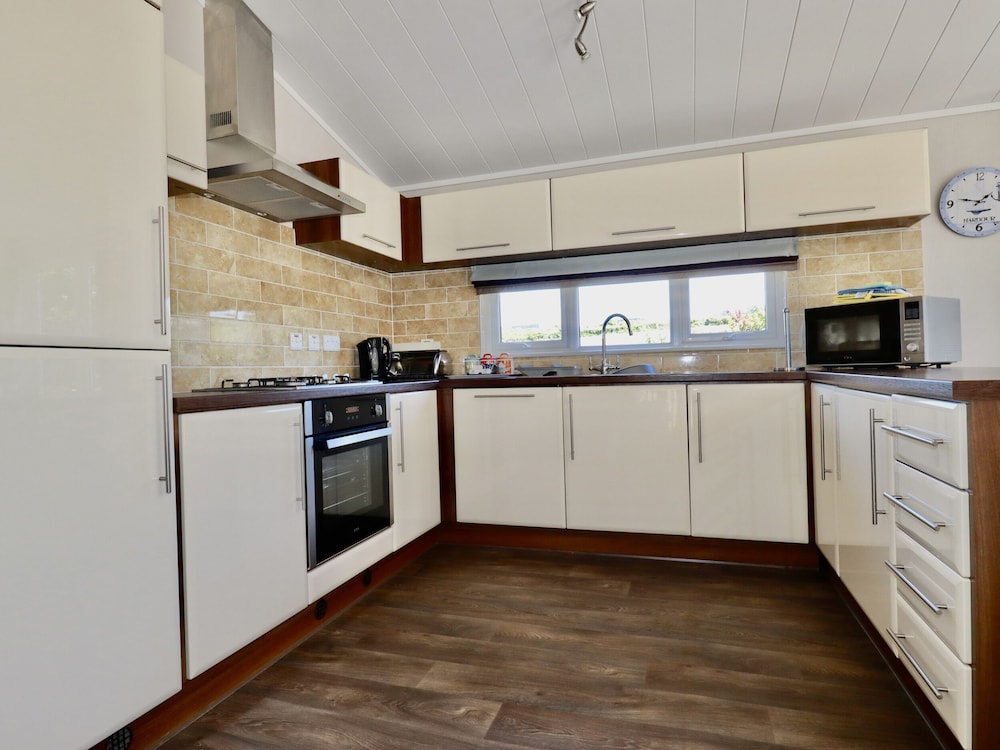 23 Bossiney Bay