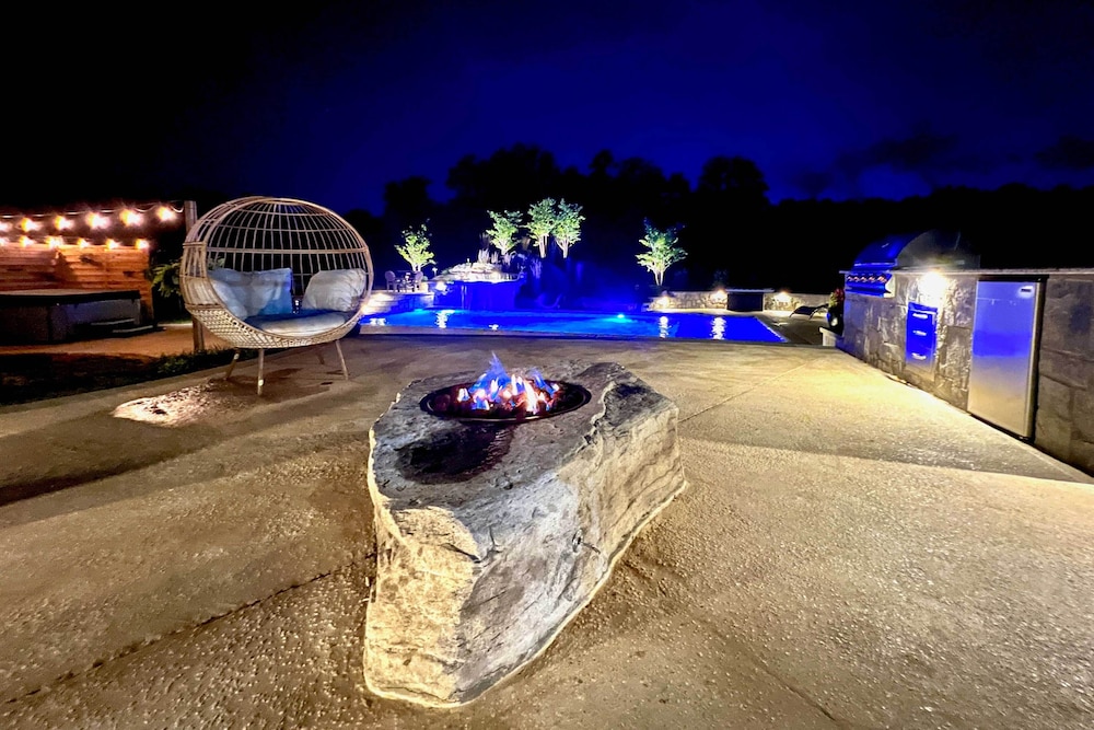 Charles Town Home w/ Private Pool Hot Tub - Property Image 19