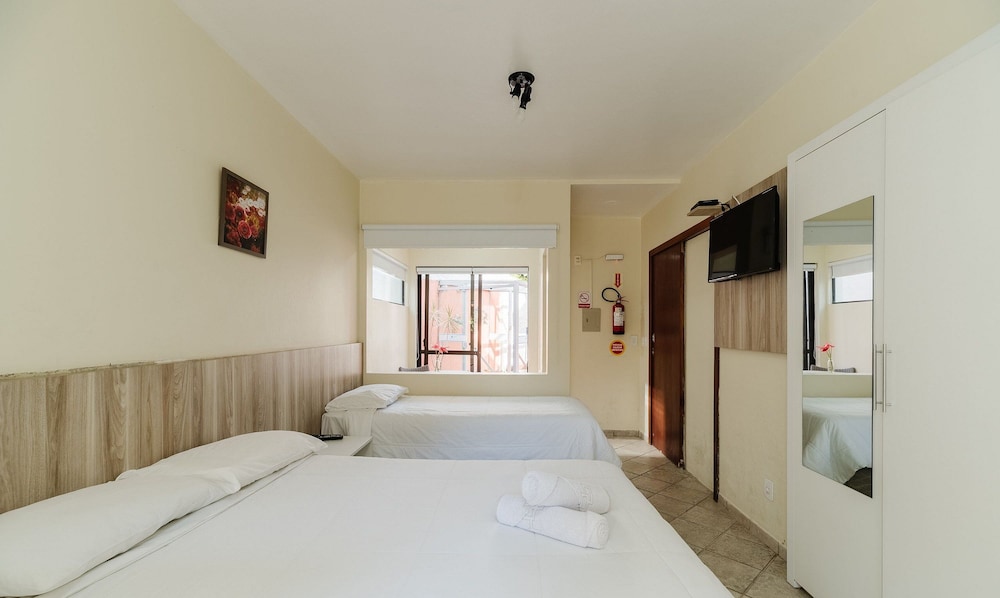 JOFs Apartamentos c Piscina e Vista Mar