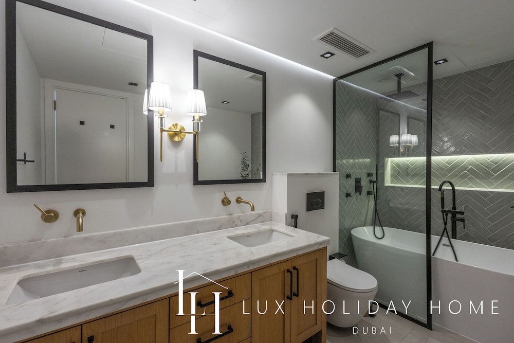 LUX The Serene Springs Villa