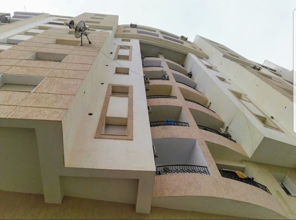 El hana apartments