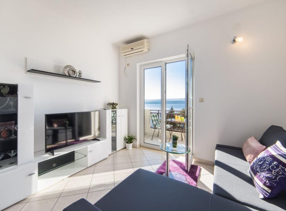 Apartment Tafra 1