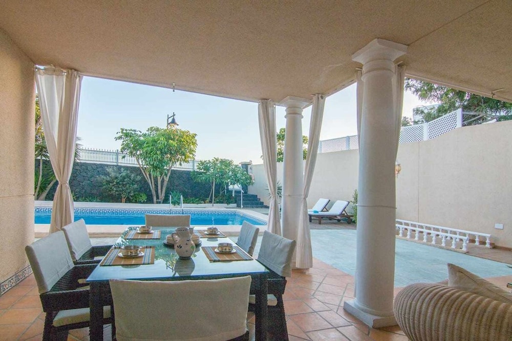 Bayside Concha House Beachfront Oasis With Heated Pool