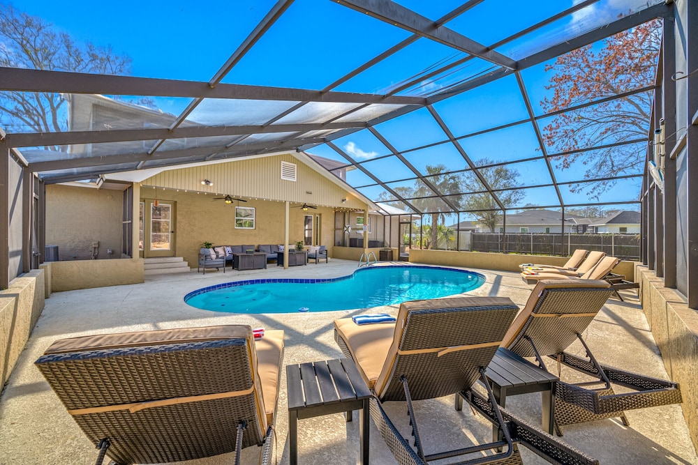 The Perfect Family Retreat w Pool and Games