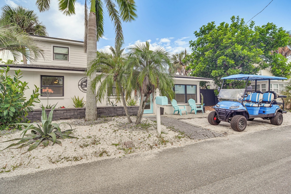 Walk to Beach: Treasure Island Gem w/ Golf Cart!