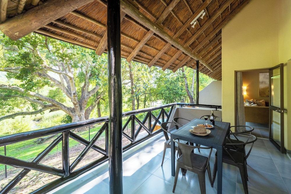First Group Sanbonani Resort