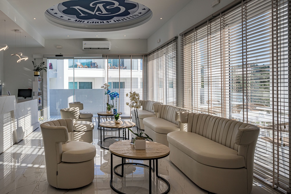 Mirage Bleu Hotel 4