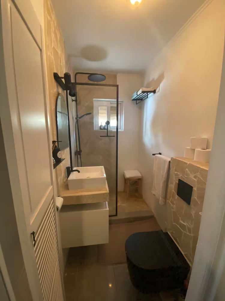 Palm Beach Vacaysuites - Garden Suite - Poolside